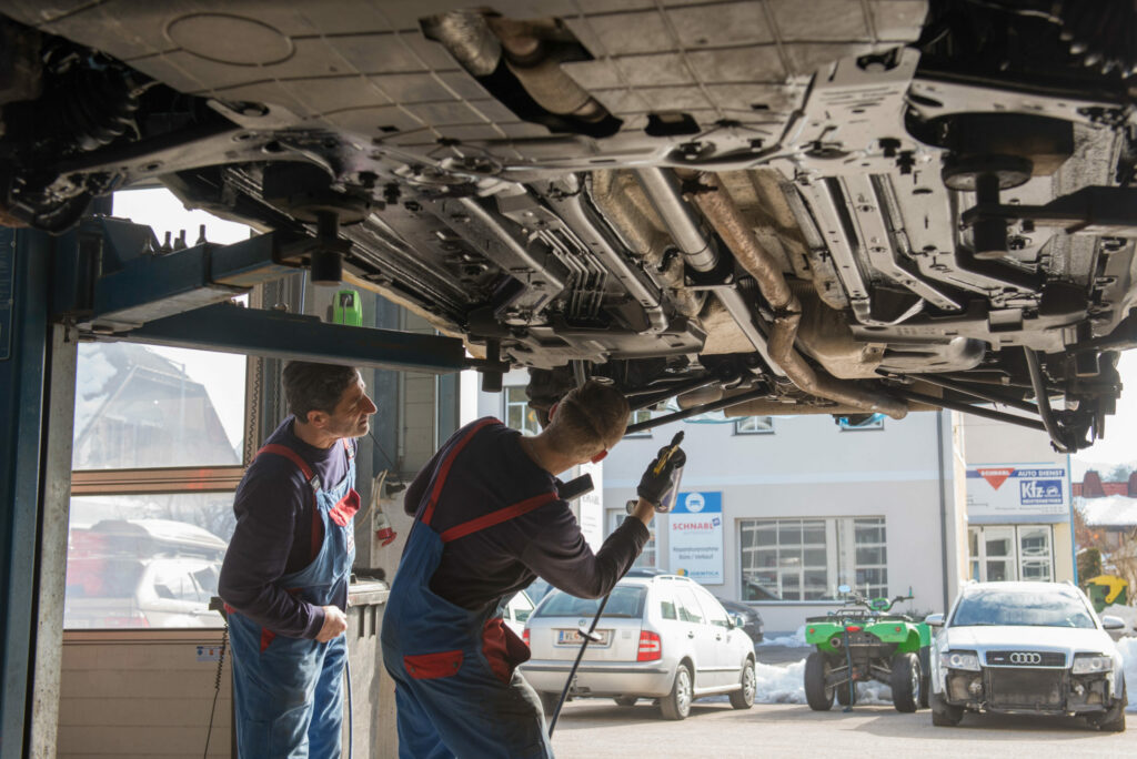 Unterbodenschutz mit speziellem Wachs für die Langlebigkeit des Autos, KFZ Schnabl in Nötsch, Foto: © alfred santner