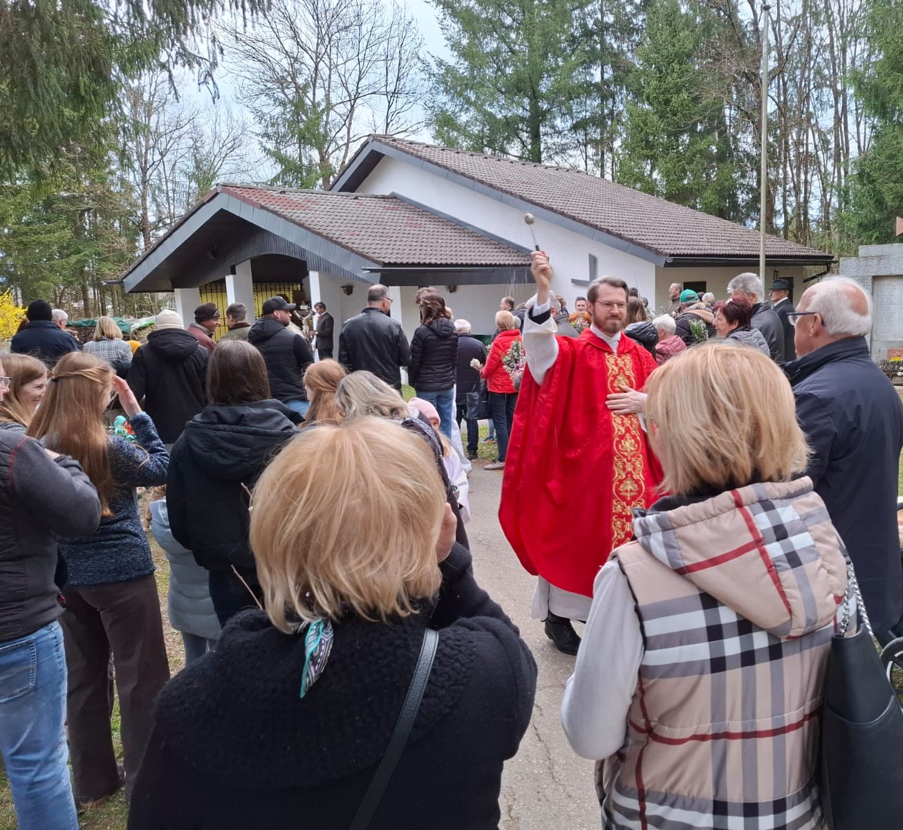 Bericht über die gut besuchte Palmsonntagsmesse in Gurnitz